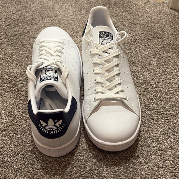 Classic Stan Smith Adidas, Men’s 9.5 - Picture 1 of 7